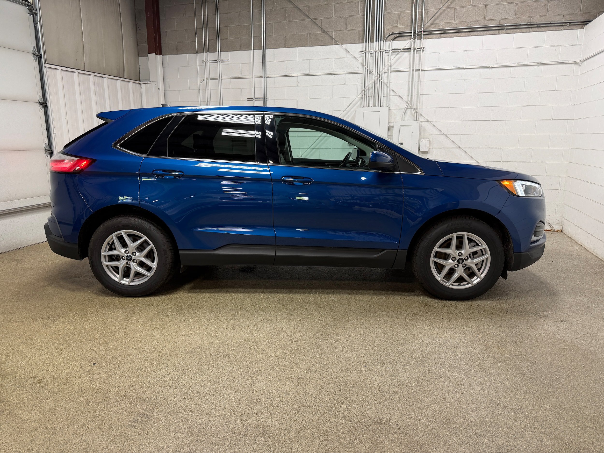Certified 2024 Ford Edge SEL AWD/4WD image 6