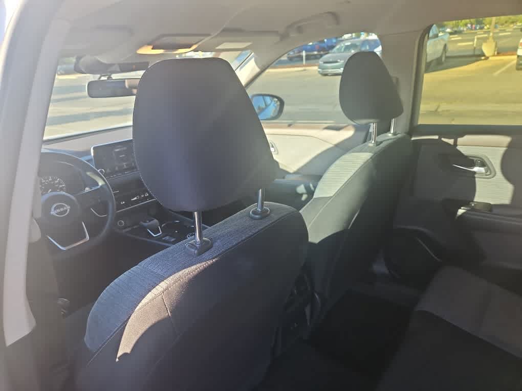 Used 2023 Nissan Rogue SV AWD/4WD image 11