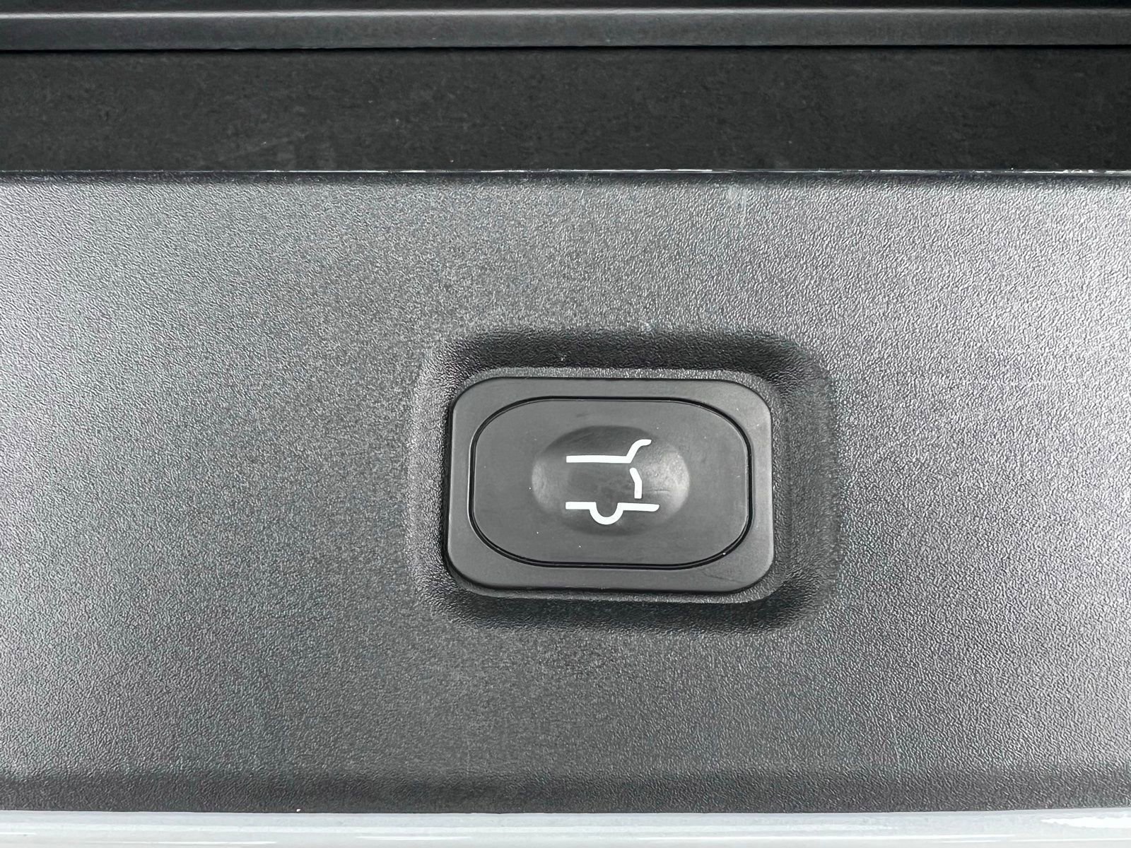 Certified 2025 Ford Expedition Platinum AWD/4WD image 13