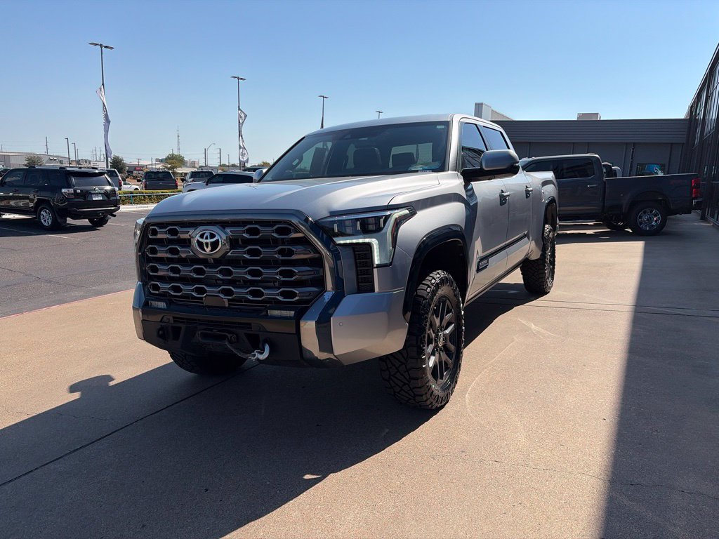 Used 2024 Toyota Tundra Platinum AWD/4WD image 4