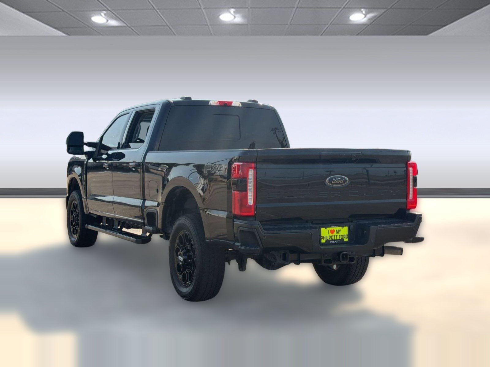 Certified 2025 Ford F250 XLT w/ Black Appearance Package AWD/4WD image 3
