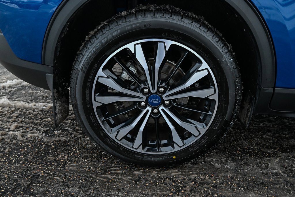 Certified 2022 Ford Escape SE w/ SE Sport Appearance Package image 14