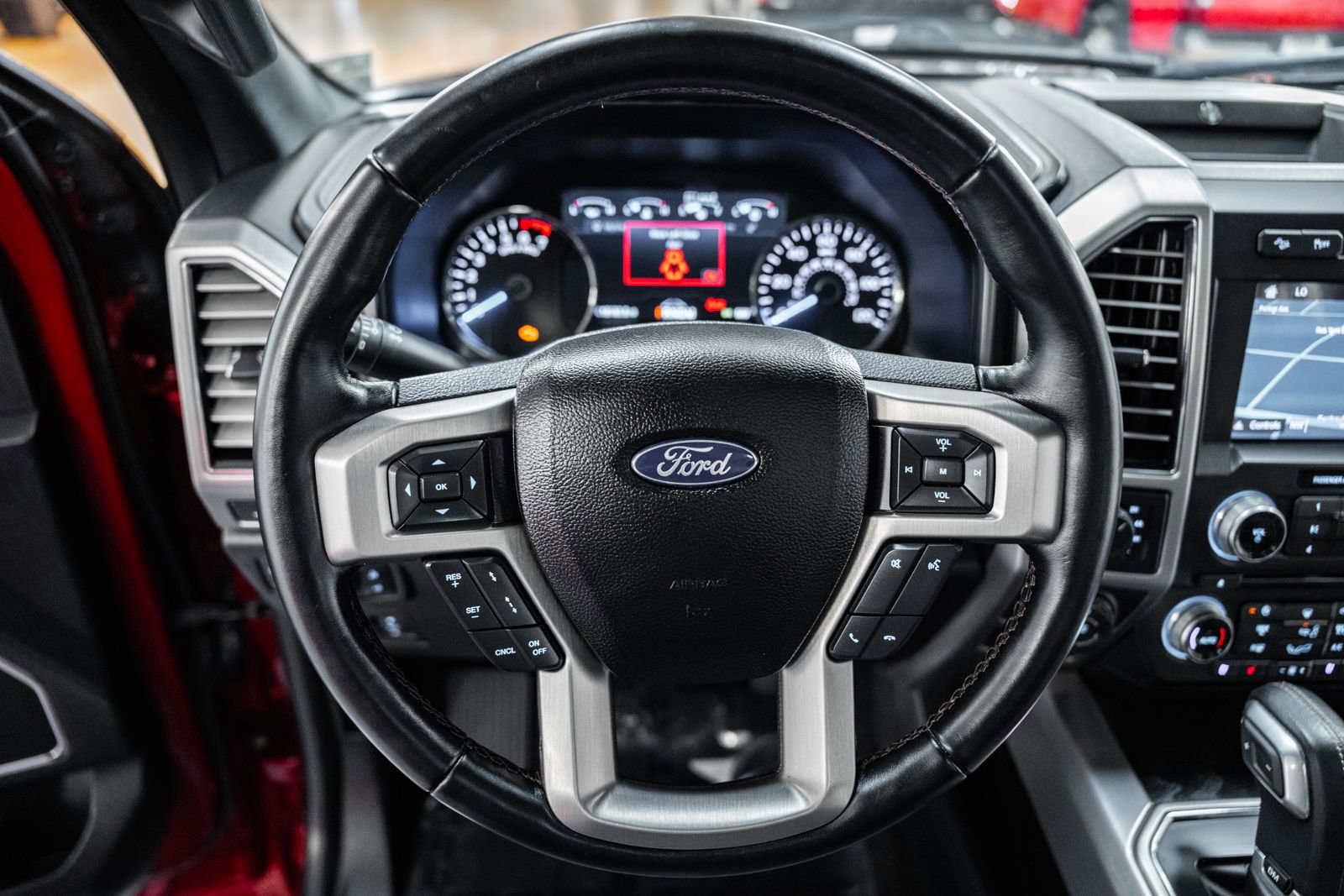 Certified 2018 Ford F150 Platinum w/ Equipment Group 701A Luxury image 44