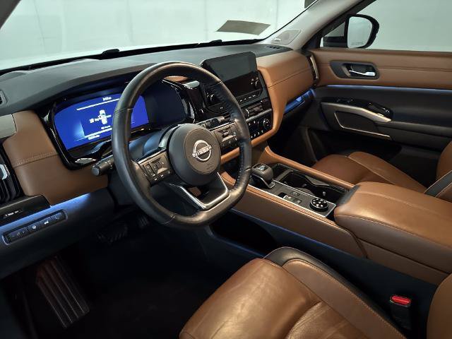 Used 2023 Nissan Pathfinder Platinum AWD/4WD image 6
