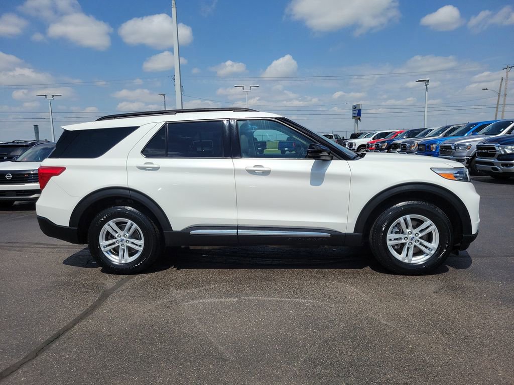 Certified 2023 Ford Explorer XLT w/ Equipment Group 202A AWD/4WD image 6