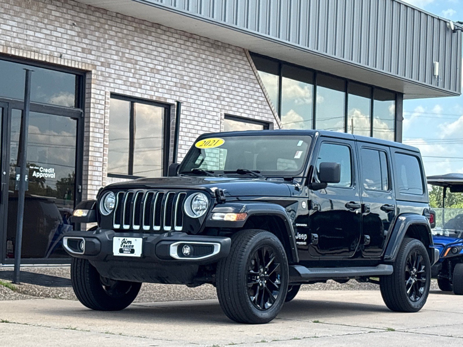 Used 2021 Jeep Wrangler Unlimited Sahara w/ Uconnect 4C Nav & Sound Group AWD/4WD image 2