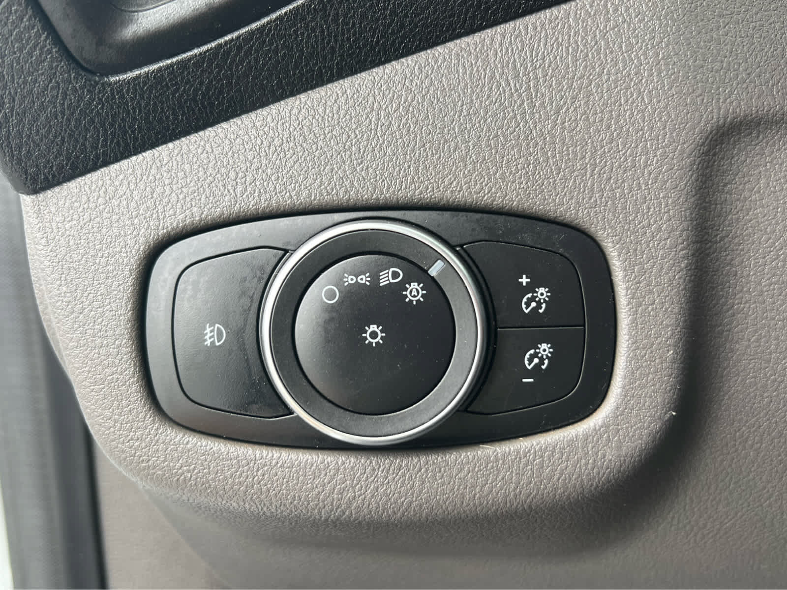 Certified 2019 Ford Transit Connect XLT FWD image 30