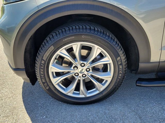 Certified 2020 Ford Explorer XLT w/ Equipment Group 202A image 8