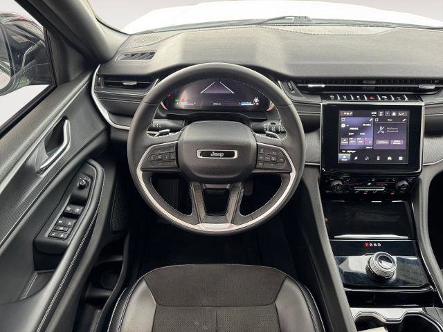Used 2023 Jeep Grand Cherokee L Laredo AWD/4WD image 12
