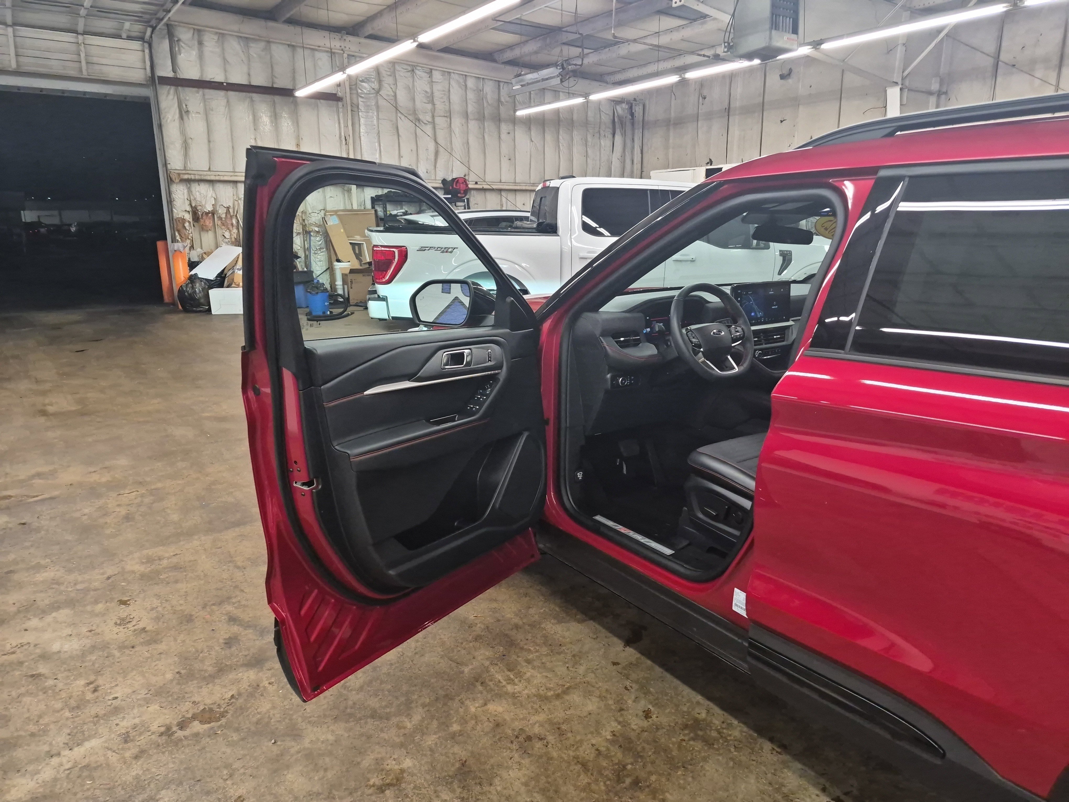 Certified 2025 Ford Explorer ST-Line image 9