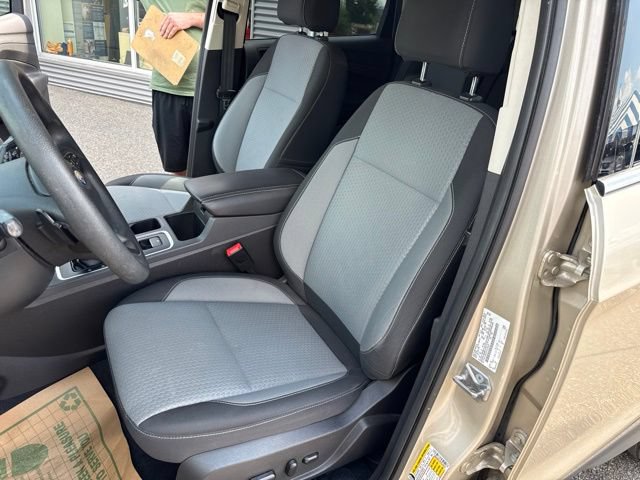 Certified 2017 Ford Escape SE w/ SE Cold Weather Package AWD/4WD image 17