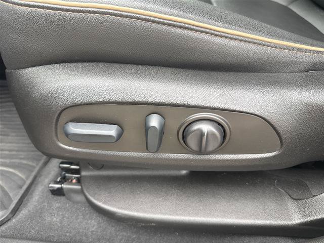 Used 2022 Chevrolet Blazer Premier FWD image 25