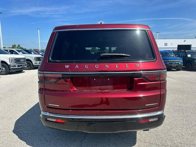 Used 2023 Jeep Wagoneer L Series II AWD/4WD image 4