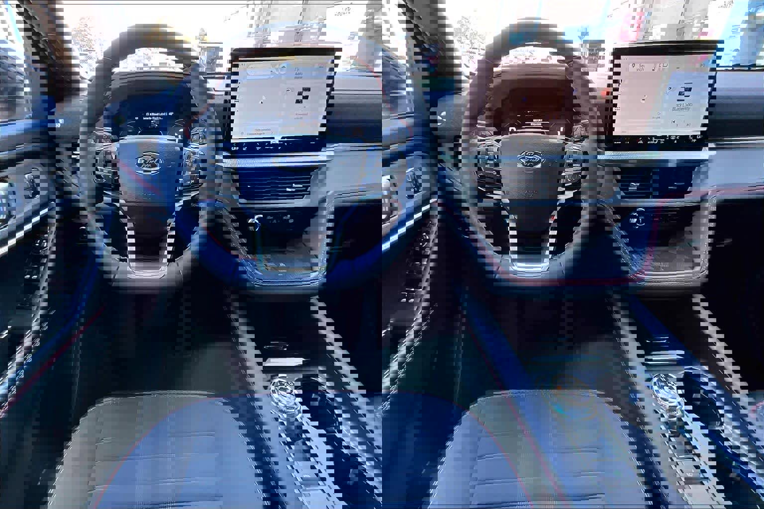 Certified 2025 Ford Explorer ST-Line w/ Premium Package image 9