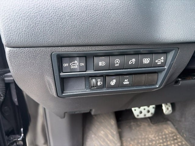 Used 2025 Toyota Tundra Limited w/ TRD Off-Road Package AWD/4WD image 15