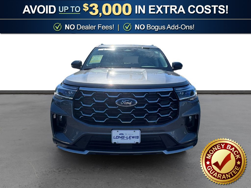 Certified 2025 Ford Explorer Platinum w/ Ultimate Package AWD/4WD image 11