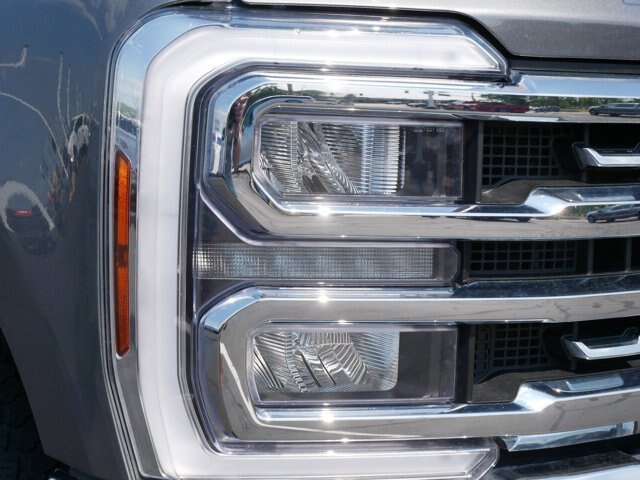 Certified 2025 Ford F250 Lariat AWD/4WD image 5