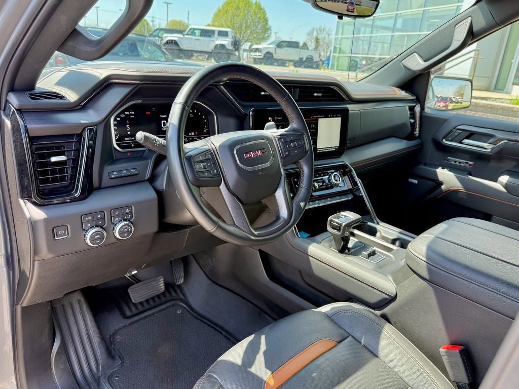 Used 2024 GMC Sierra 1500 AT4 w/ Technology Package AWD/4WD image 10