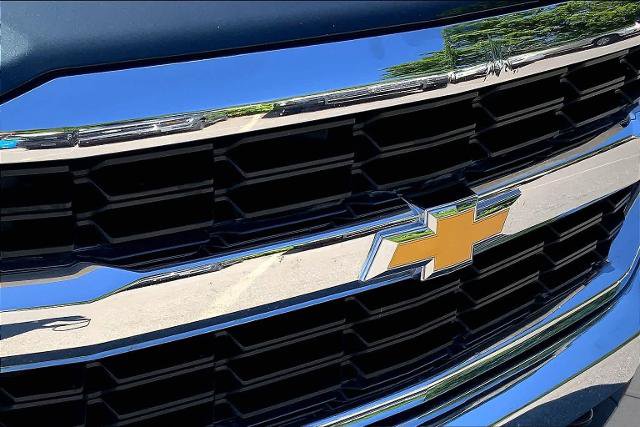 Used 2018 Chevrolet Silverado 1500 LT w/ All Star Edition AWD/4WD image 32