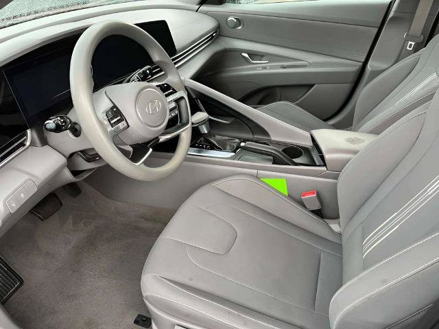 Used 2024 Hyundai Elantra SEL FWD image 17