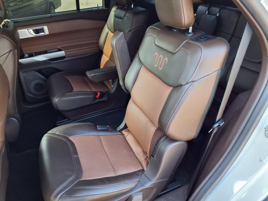 Certified 2023 Ford Explorer King Ranch w/ Technology Package AWD/4WD image 29