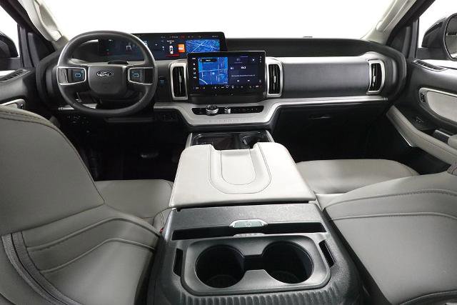 Certified 2025 Ford Expedition Active AWD/4WD image 11