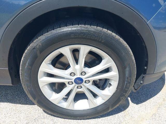 Certified 2018 Ford Escape SE w/ Ford Safe & Smart Package AWD/4WD image 10