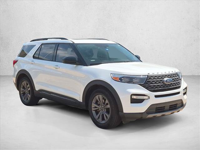 Certified 2022 Ford Explorer XLT w/ Equipment Group 202A RWD image 3