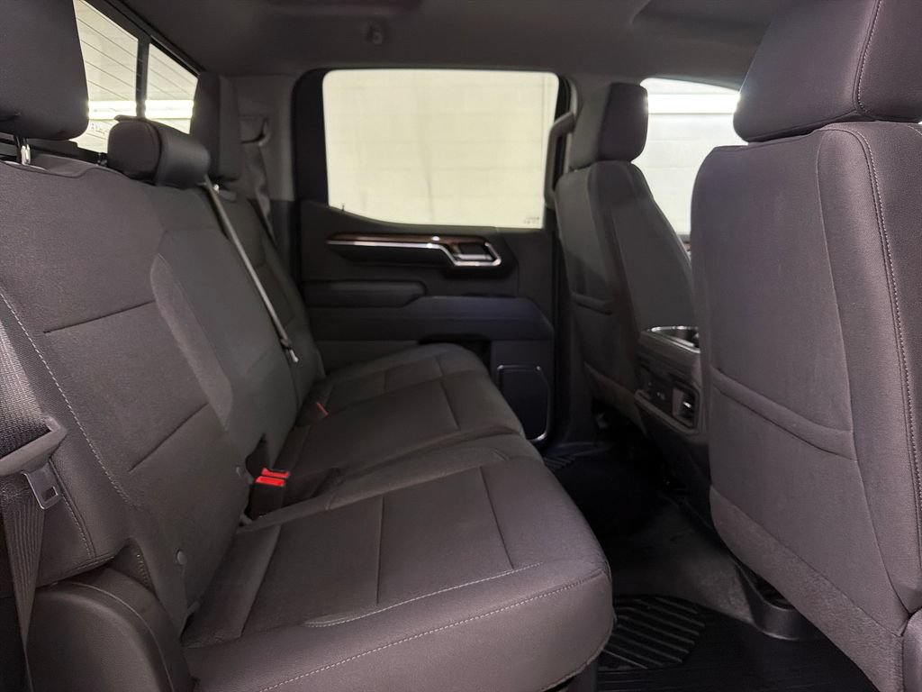 Used 2026 Chevrolet Silverado 1500 LT Trail Boss w/ Safety Package AWD/4WD image 31