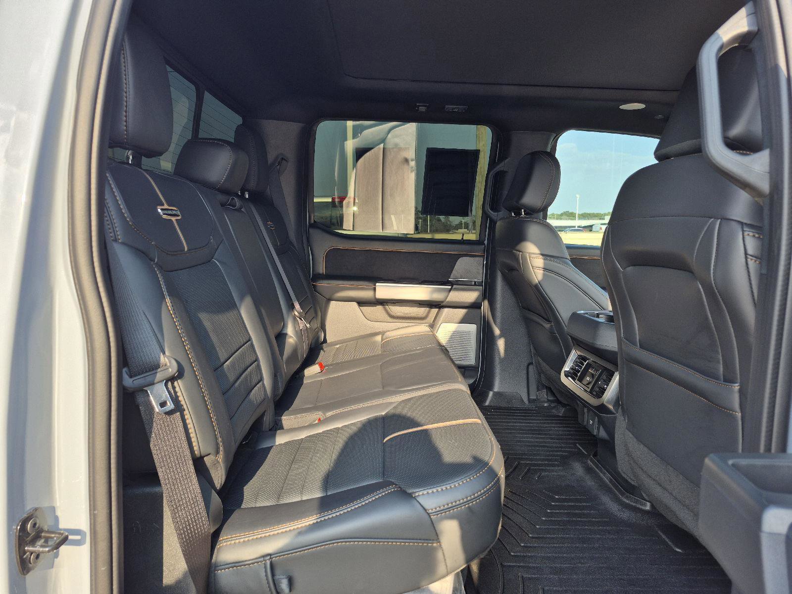 Certified 2024 Ford F250 Platinum image 28