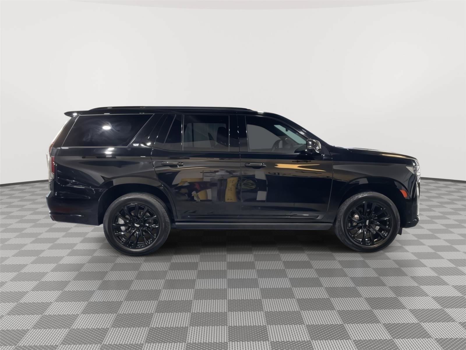 Used 2022 Cadillac Escalade Sport Platinum w/ LPO, ONYX Package AWD/4WD image 5