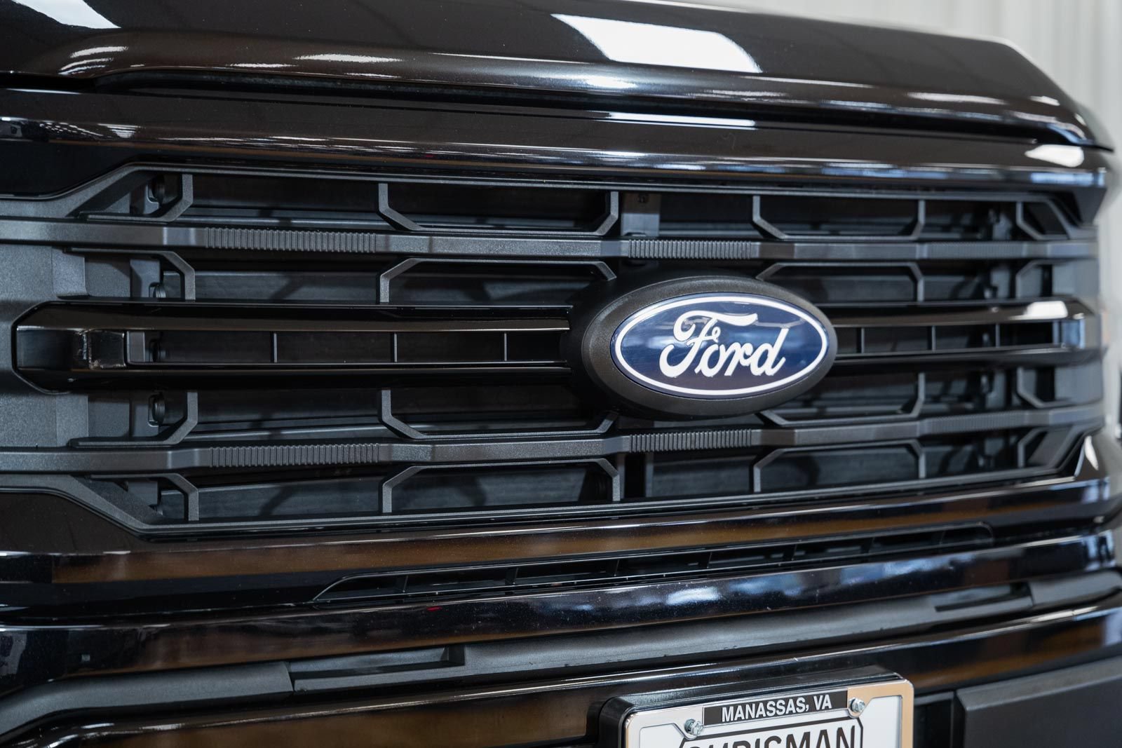 Certified 2025 Ford F150 XLT w/ Equipment Group 301A Standard AWD/4WD image 9