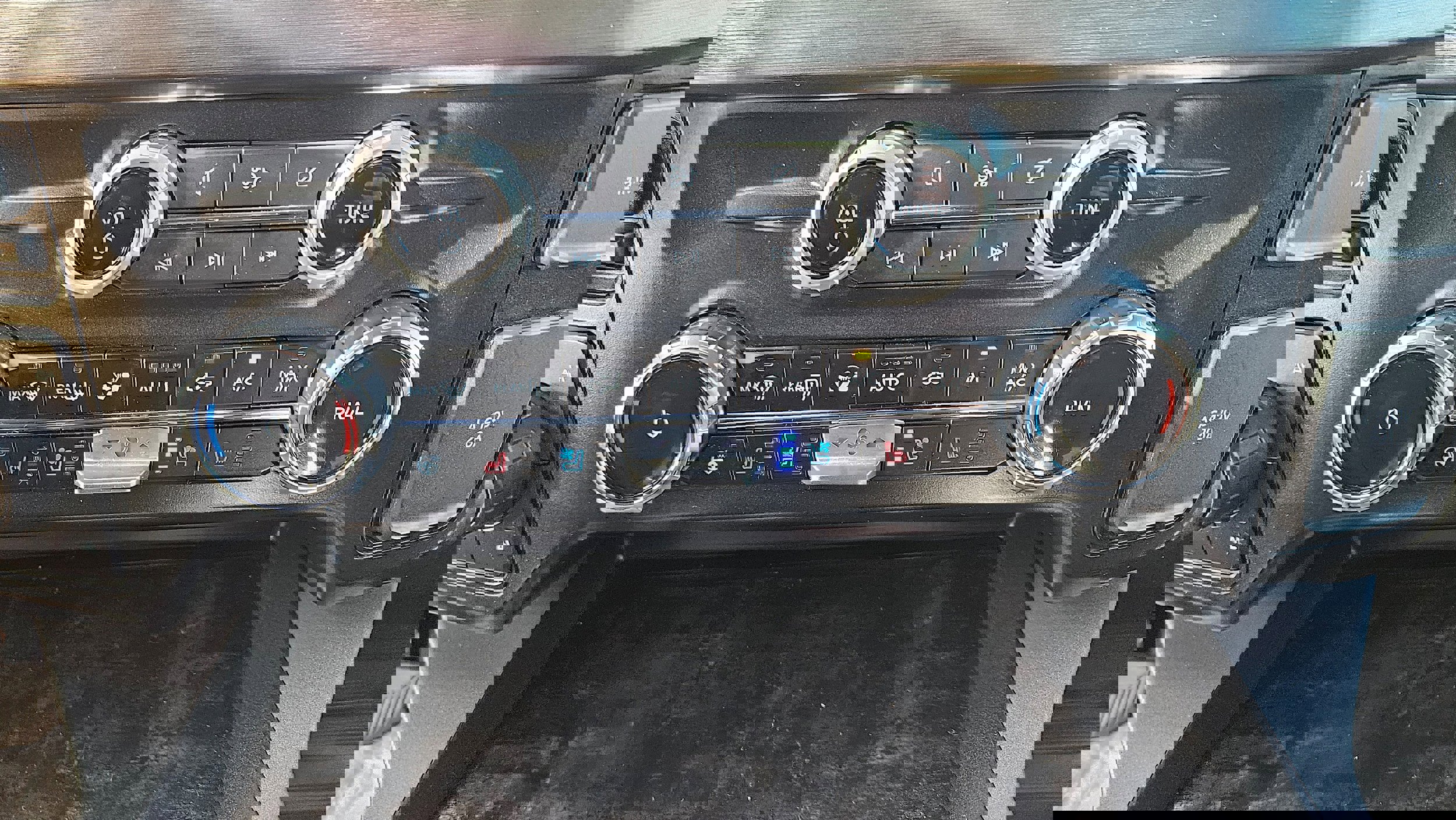 Certified 2024 Ford F350 Lariat image 23