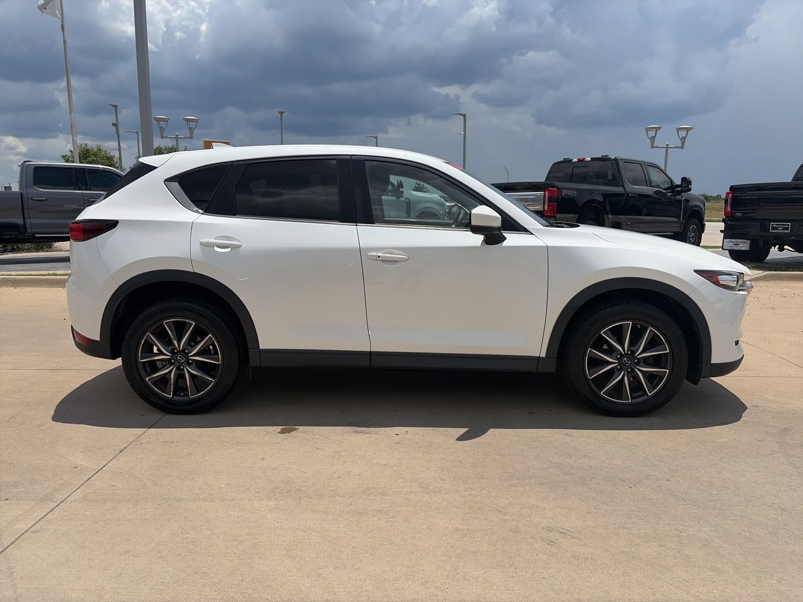Used 2018 MAZDA CX-5 Touring FWD image 6