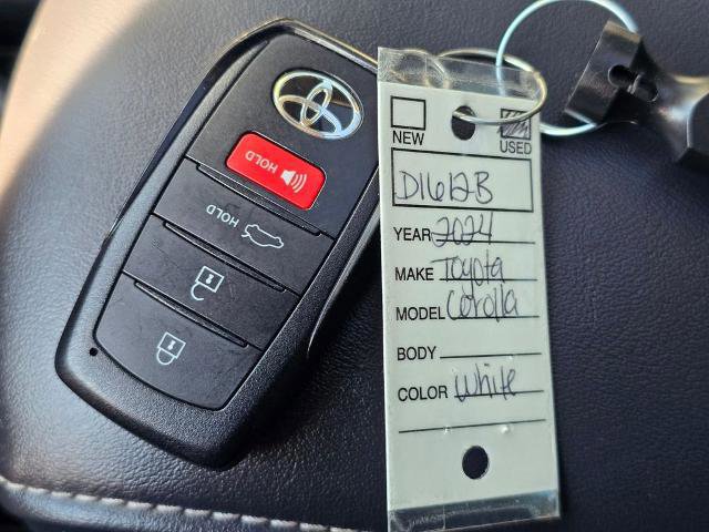 Used 2024 Toyota Corolla XLE FWD image 33