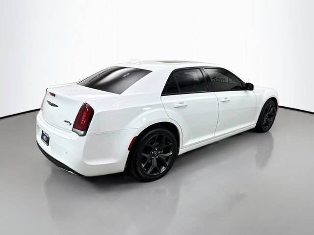 Used 2023 Chrysler 300 S RWD image 7