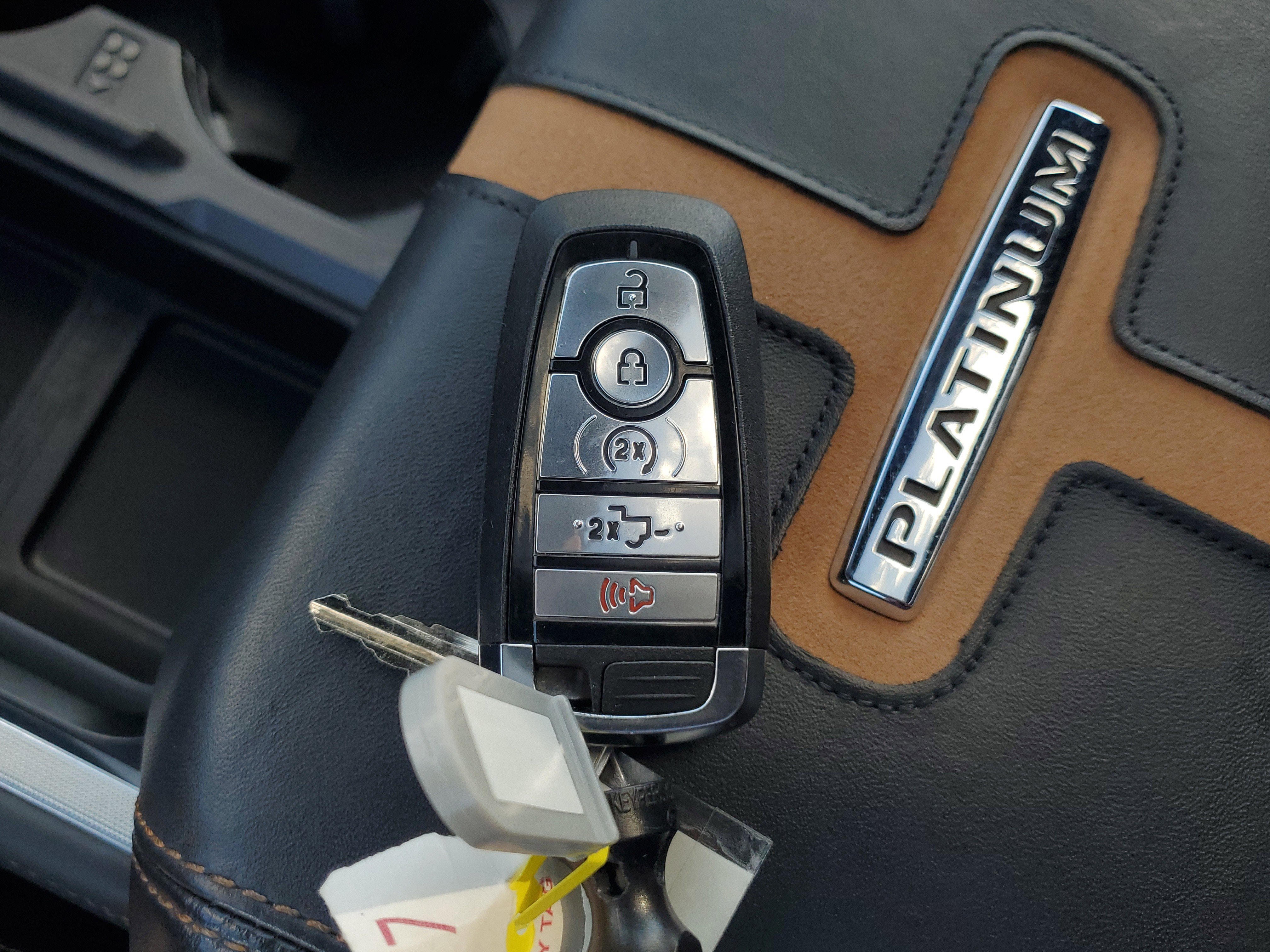 Certified 2023 Ford F250 Platinum image 31