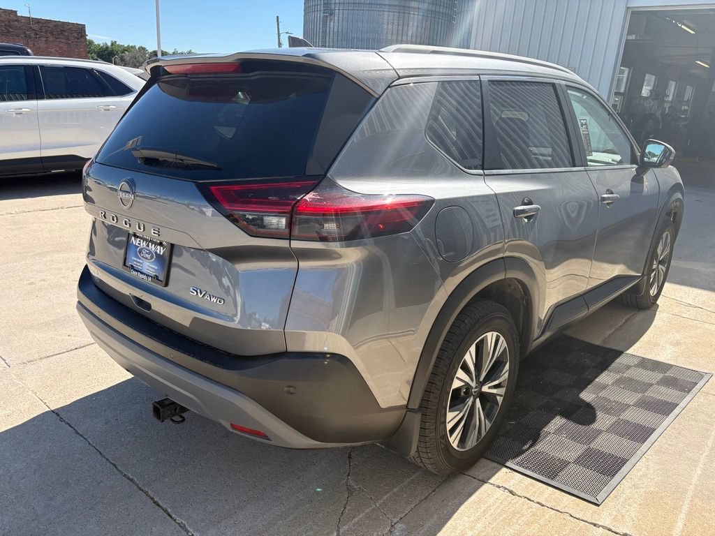 Used 2022 Nissan Rogue SV AWD/4WD image 3