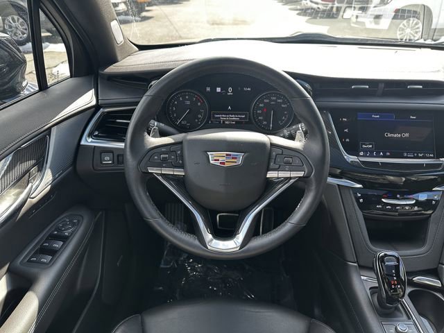 Used 2025 Cadillac XT6 Sport w/ Technology Package image 15