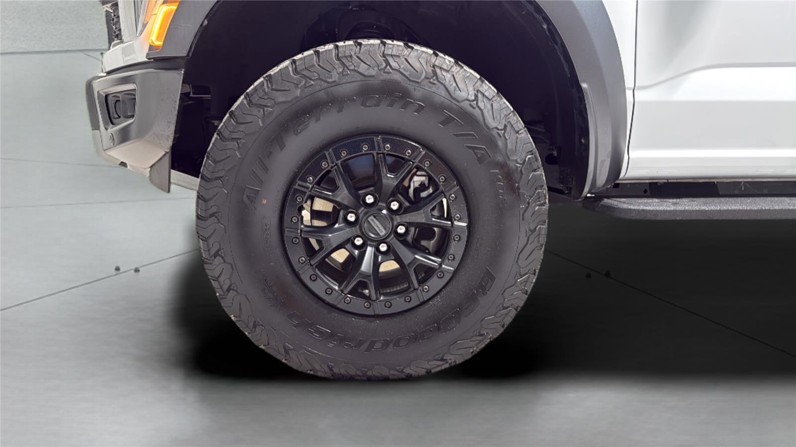 Certified 2023 Ford F150 Raptor w/ Raptor 37 Performance Package AWD/4WD image 29