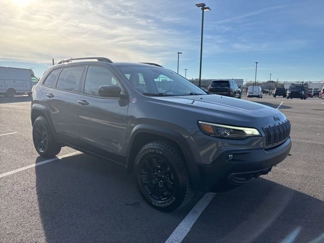 Used 2022 Jeep Cherokee Trailhawk image 6