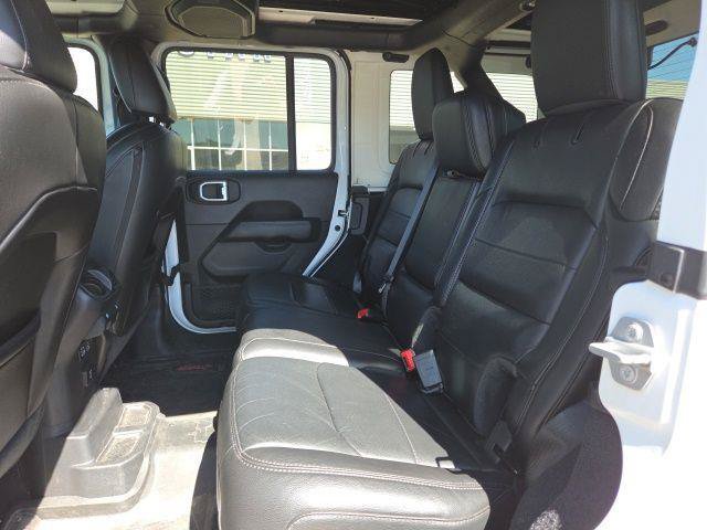 Used 2020 Jeep Wrangler Unlimited Sahara AWD/4WD image 31