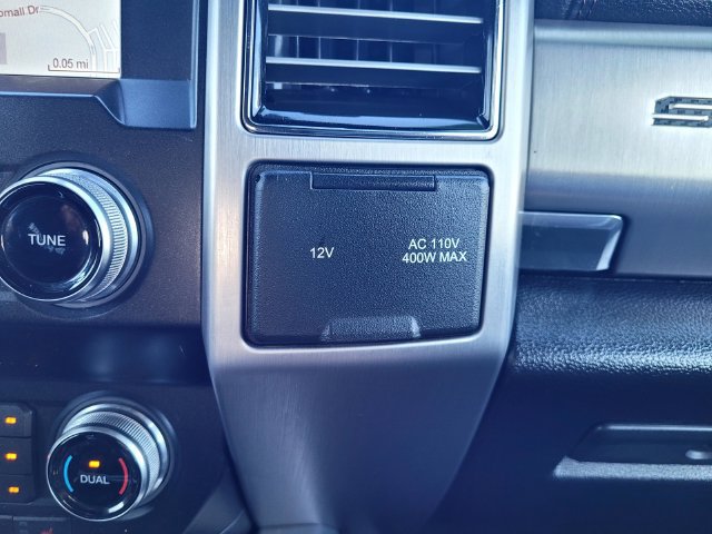 Certified 2019 Ford F350 Platinum w/ Platinum Ultimate Package AWD/4WD image 19