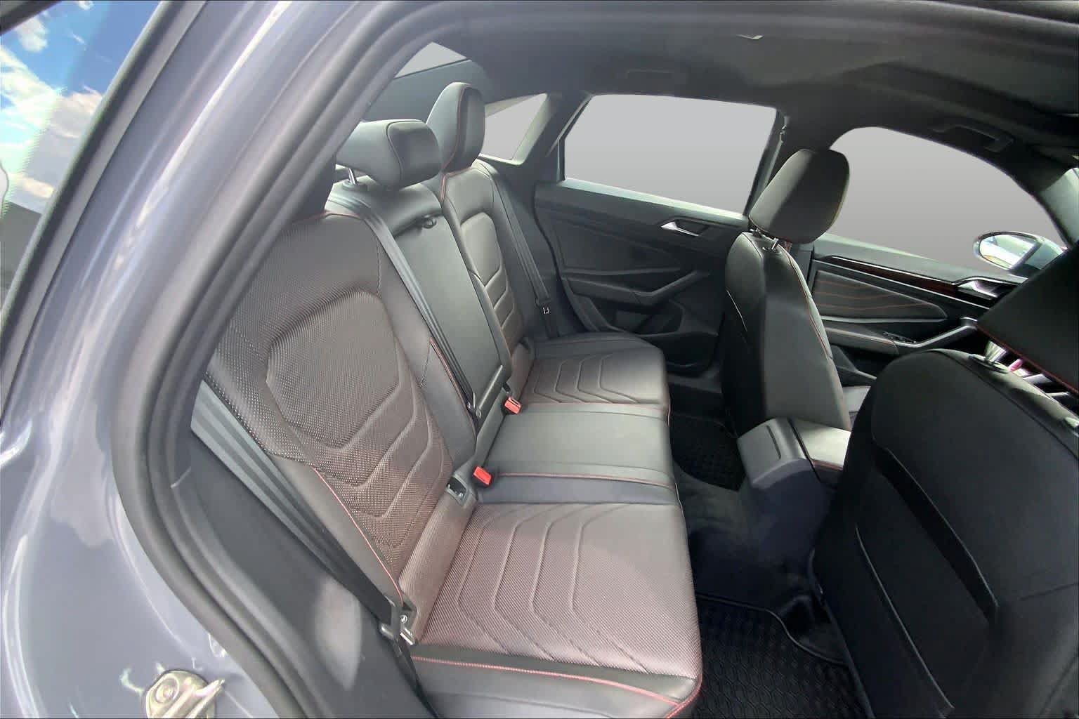 Used 2024 Volkswagen Jetta GLI Autobahn FWD image 19