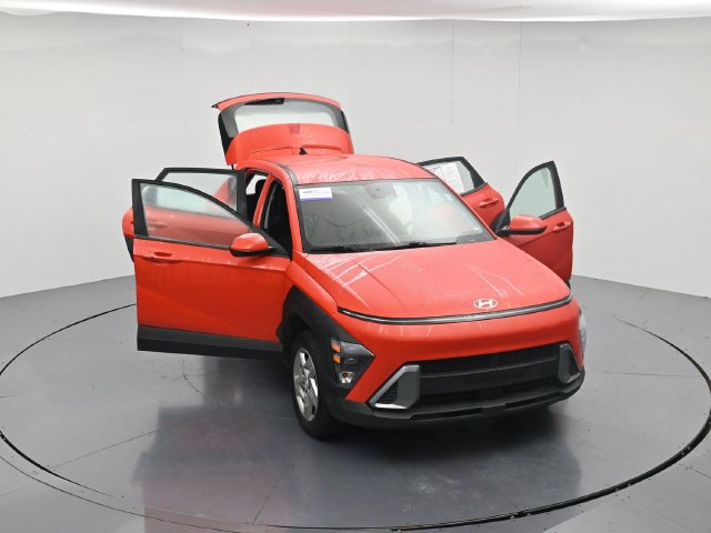 Used 2025 Hyundai Kona SE AWD/4WD image 46