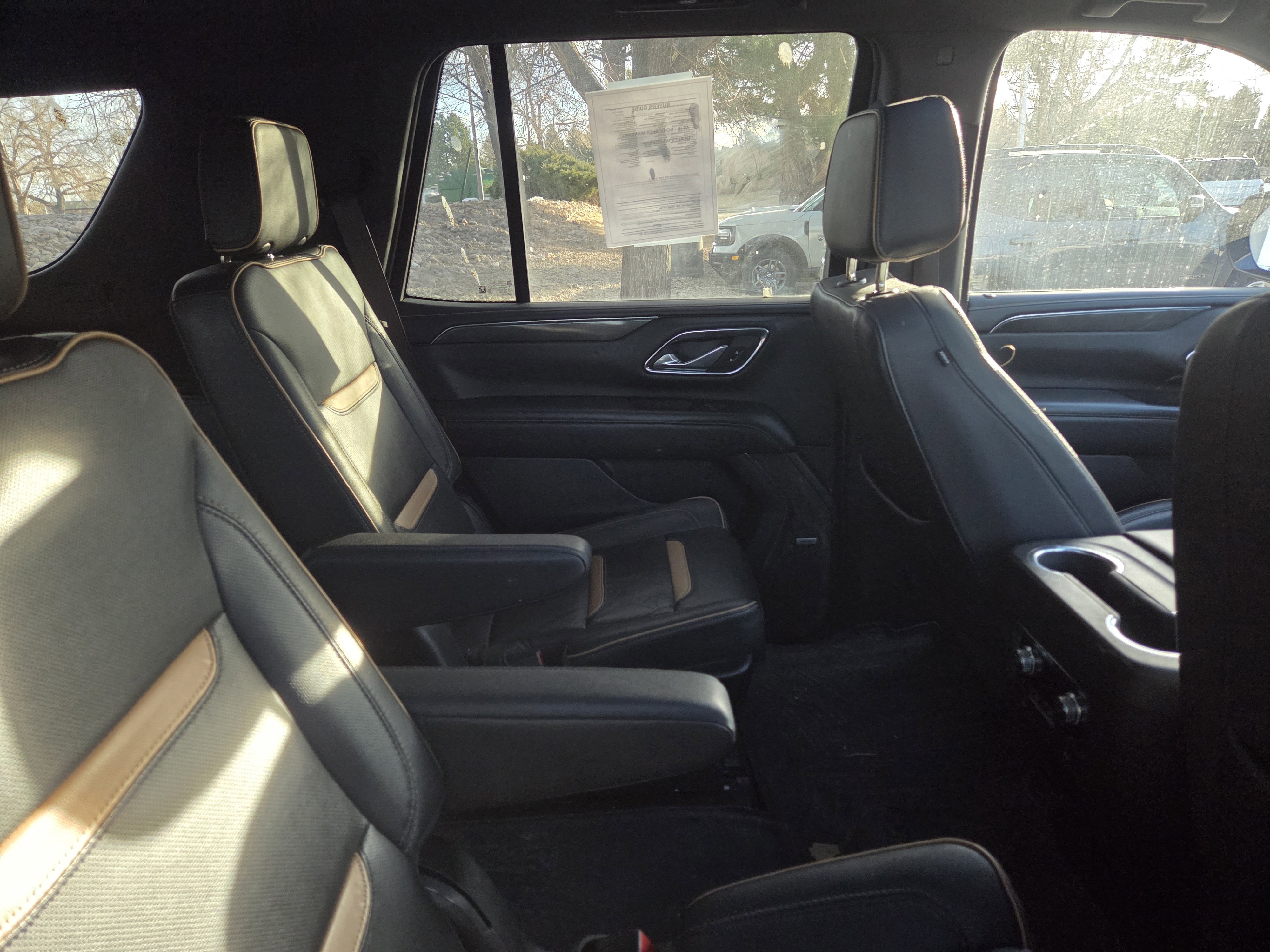 Used 2023 GMC Yukon AT4 w/ Technology Package image 19