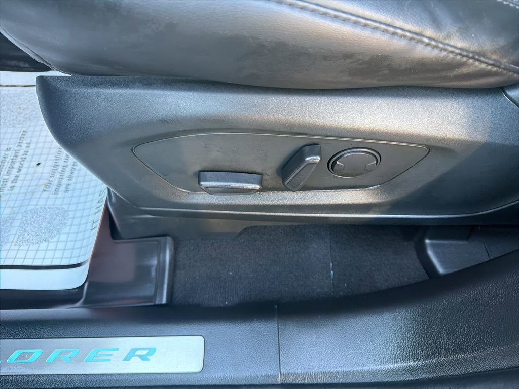 Certified 2023 Ford Explorer Platinum w/ Technology Package image 18