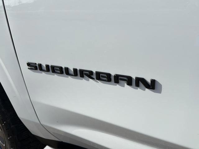 Used 2023 Chevrolet Suburban Z71 w/ Luxury Package image 11