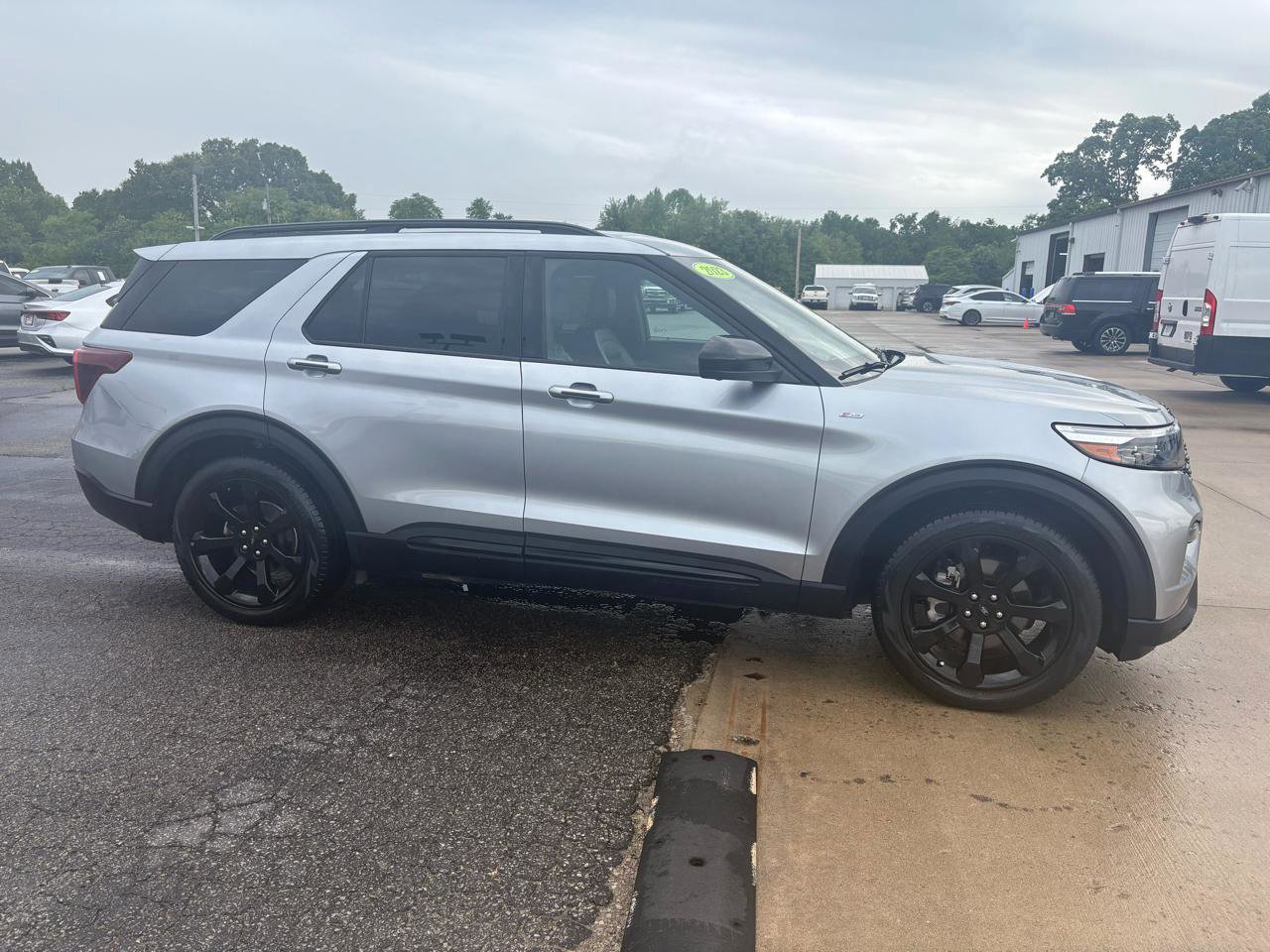 Certified 2023 Ford Explorer ST-Line w/ Class IV Trailer Tow Package image 7