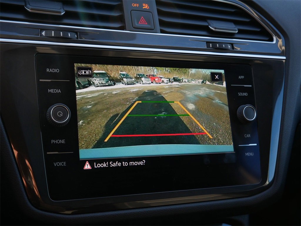 Used 2021 Volkswagen Tiguan SE image 27